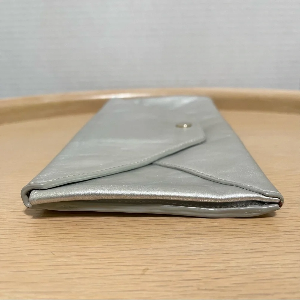Sobella Silver Metallic Leather Clutch Cocktail Party Wedding Prom Minimalist